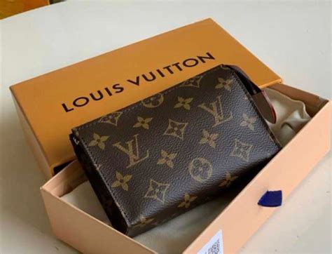 lv toiletry 15